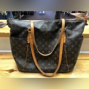 Totally GM LV tote